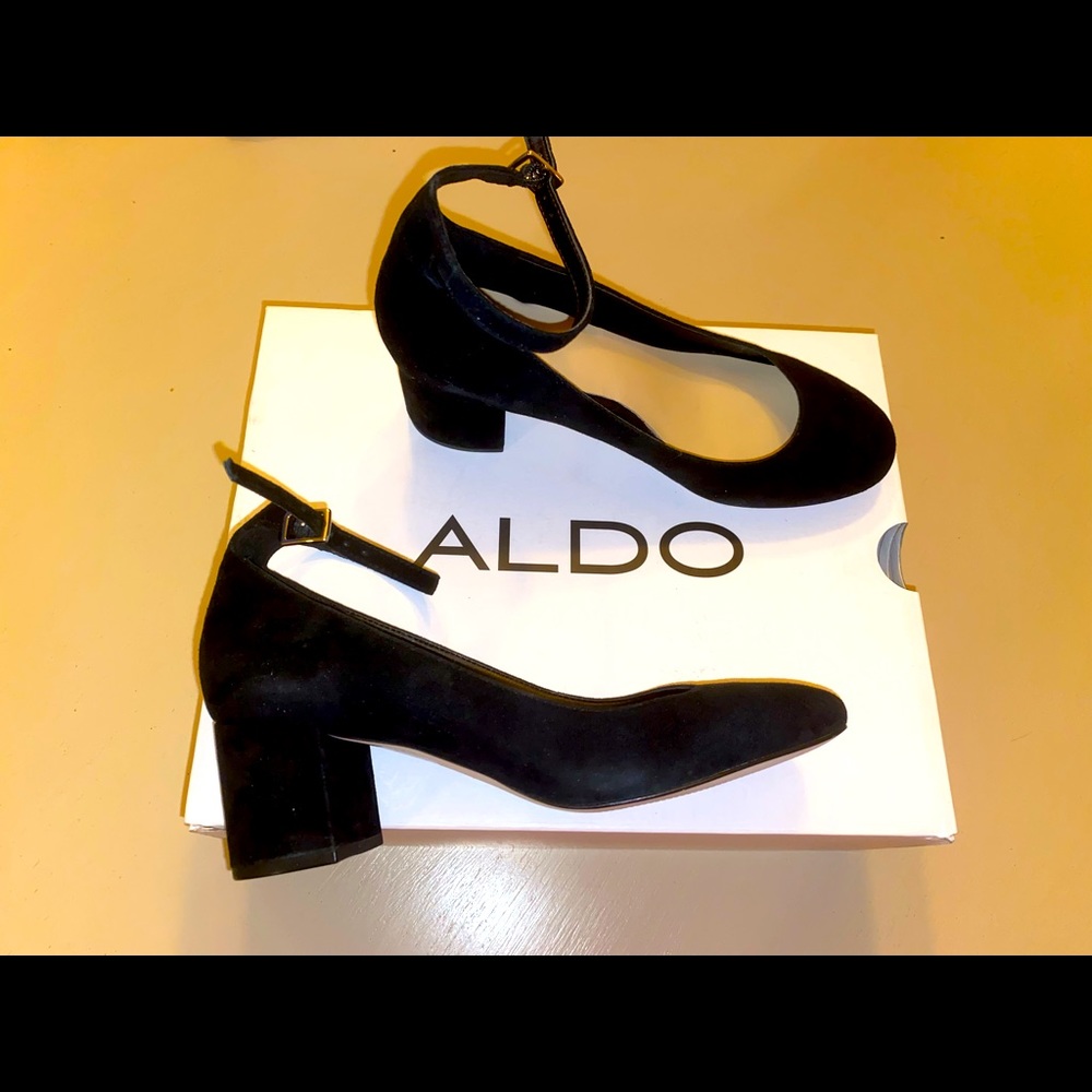 Aldo womens clarisse suede closed toe ankle strap classic pumps size 6 BRAND NEW